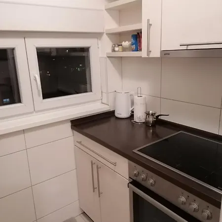 44, Sa Garazom, Mejdan * بانيا لوكا